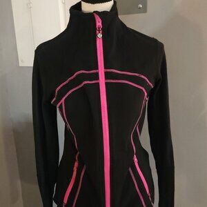 Lululemon Athletica RARE Women's Define Jacket Black/Pink EUC